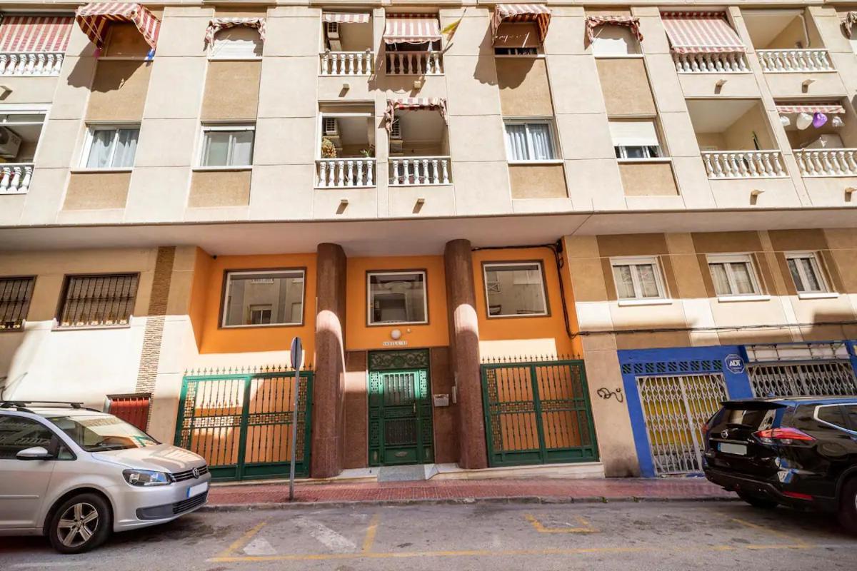 Apartamento Compartido - Solo El Dormitorio Es Privado Torrevieja Exterior photo